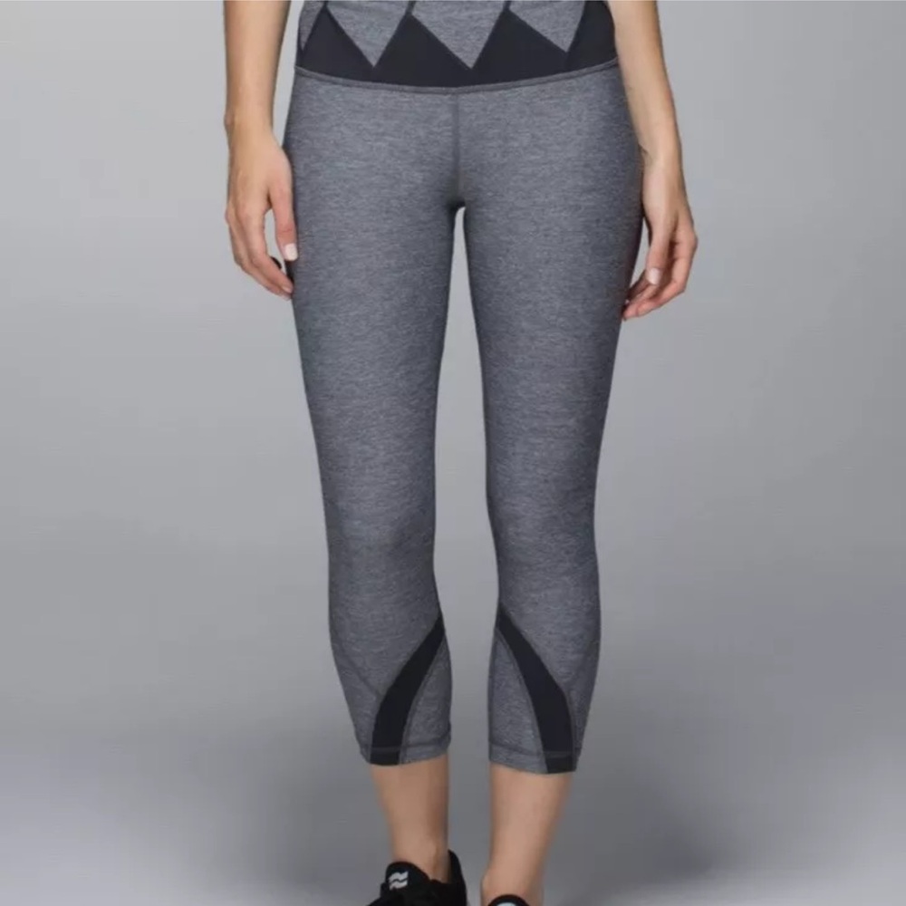 Lululemon Run Inspire Crop II Leggings Luxtreme Heathered Deep Coal Quilt size 4